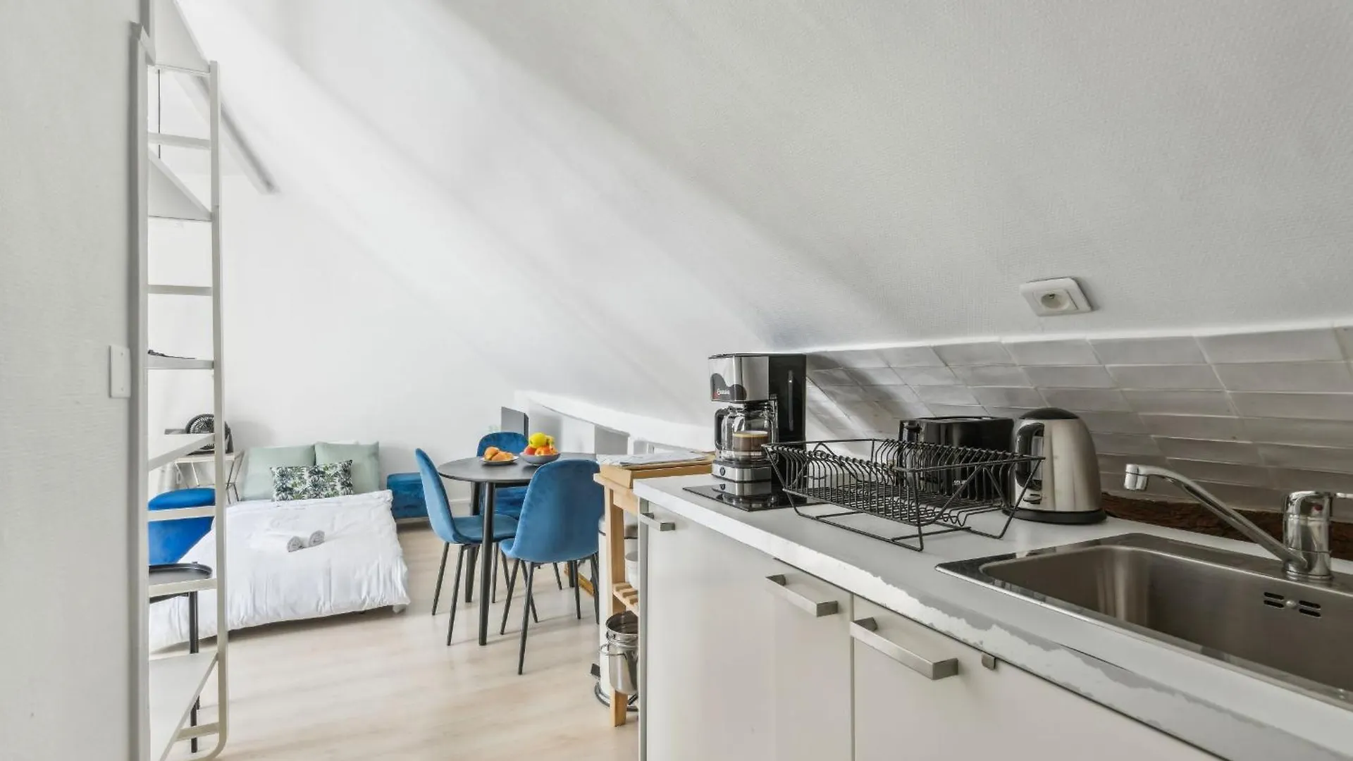 Pont Neuf & Jardin Du Luxembourg - Cityapartmentstay * París