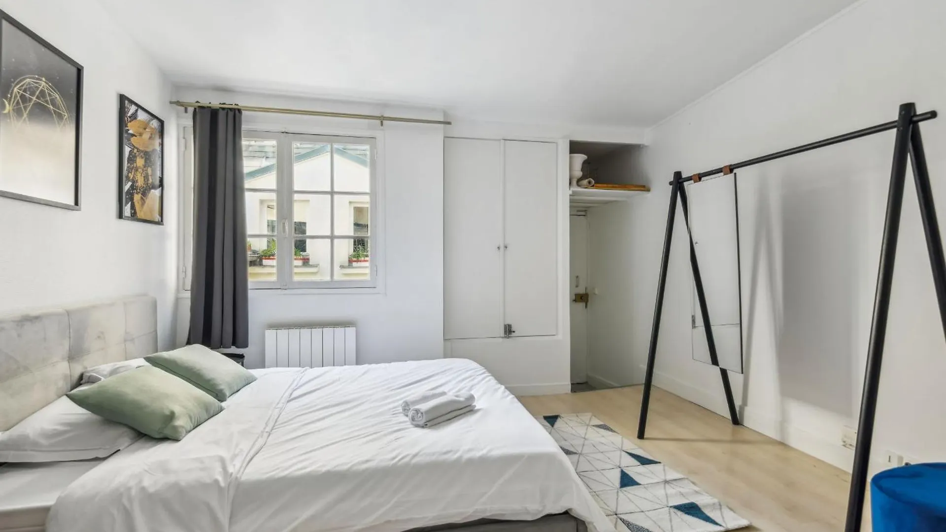 Pont Neuf & Jardin Du Luxembourg - Cityapartmentstay *