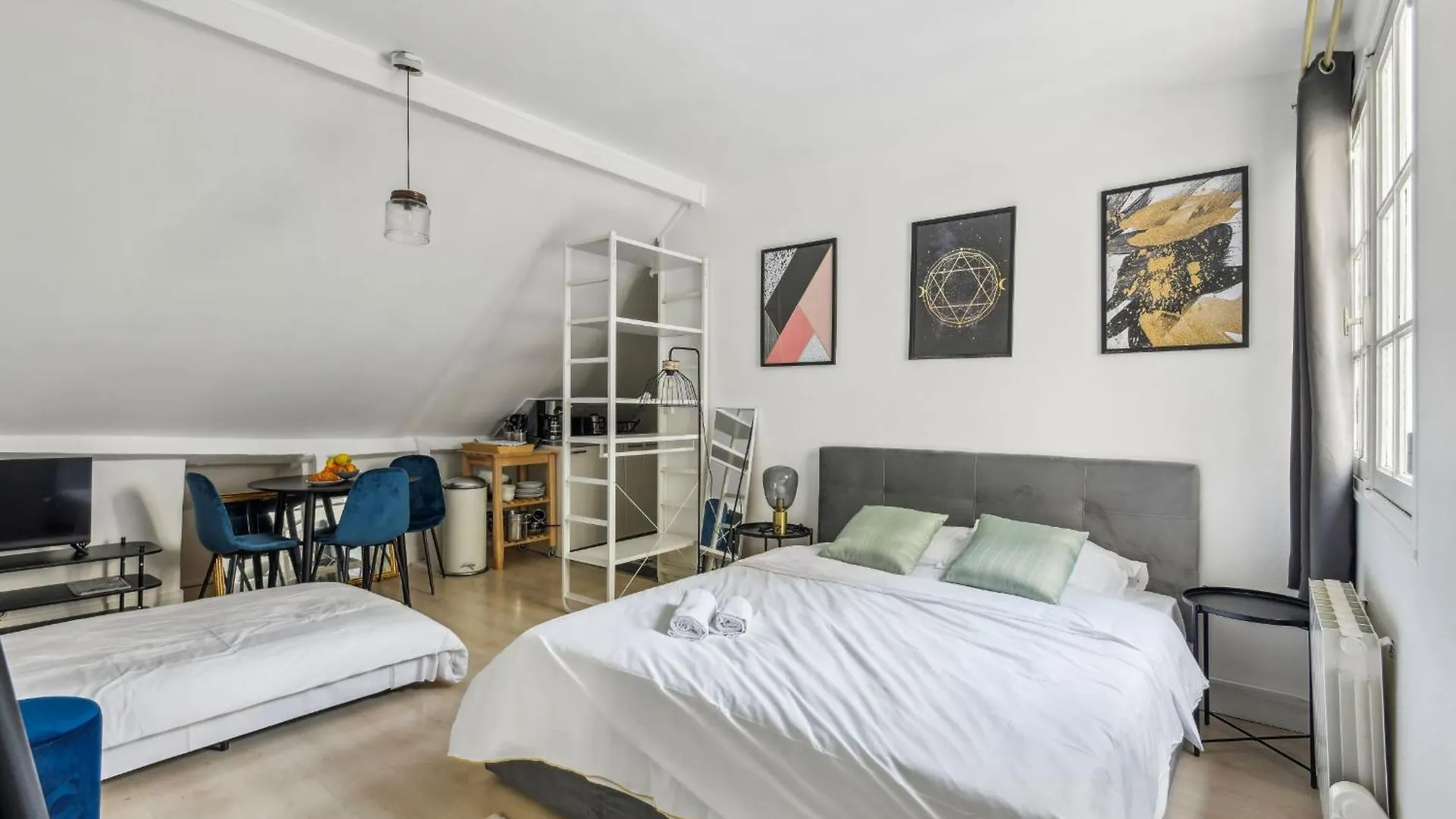 Pont Neuf & Jardin Du Luxembourg - Cityapartmentstay