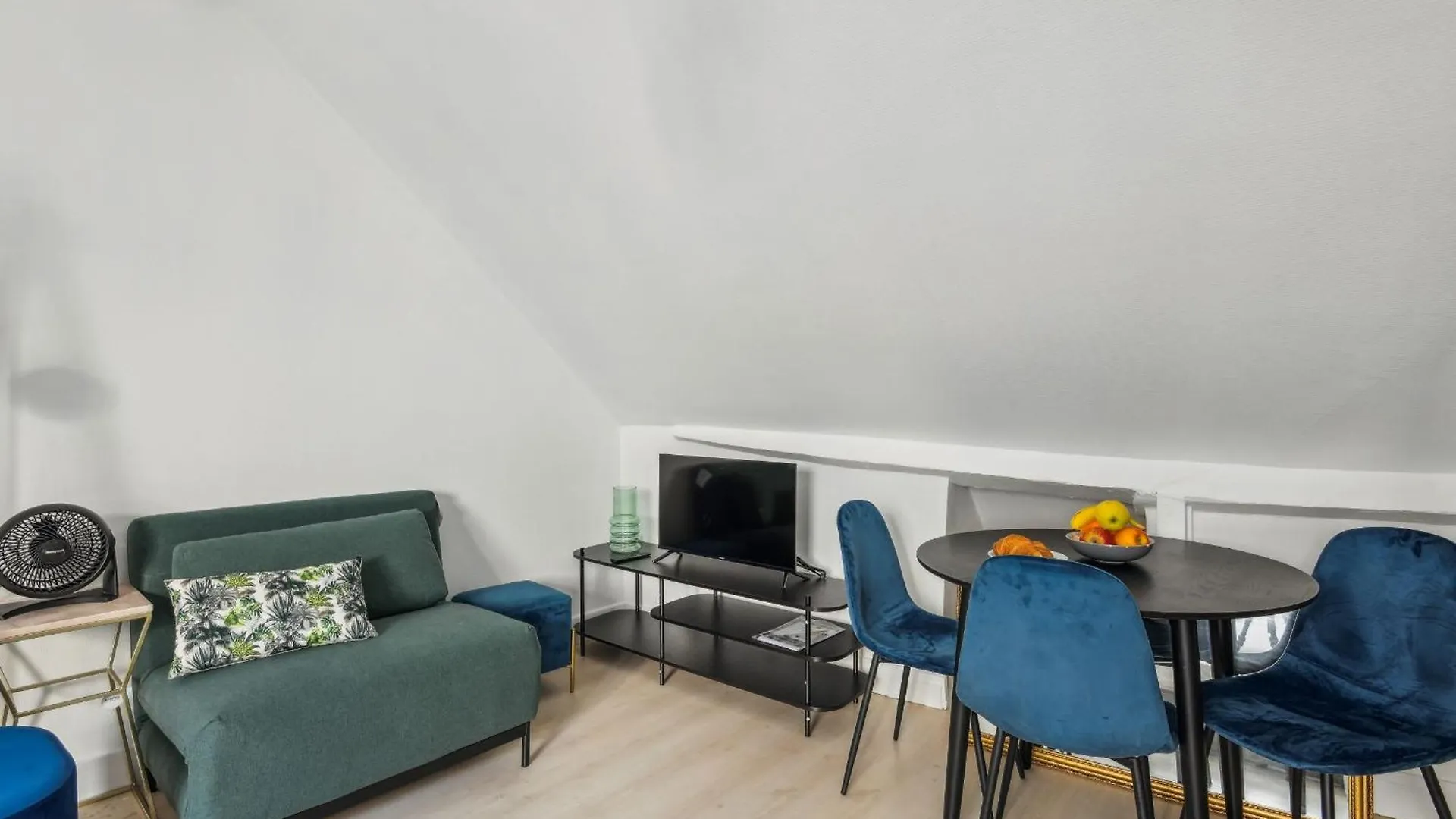 Pont Neuf & Jardin Du Luxembourg - Cityapartmentstay